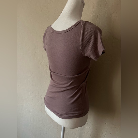 Hollister mauve slim fit tee - Picture 3 of 3
